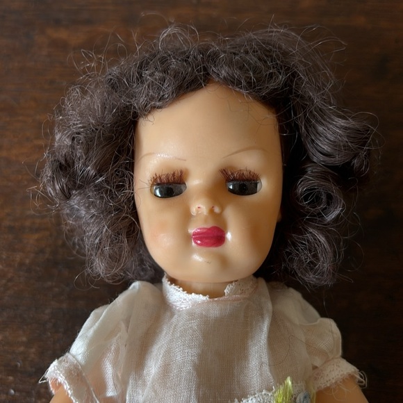 Vintage Doll with White Dress and Pink Accents - Picture 4 of 7